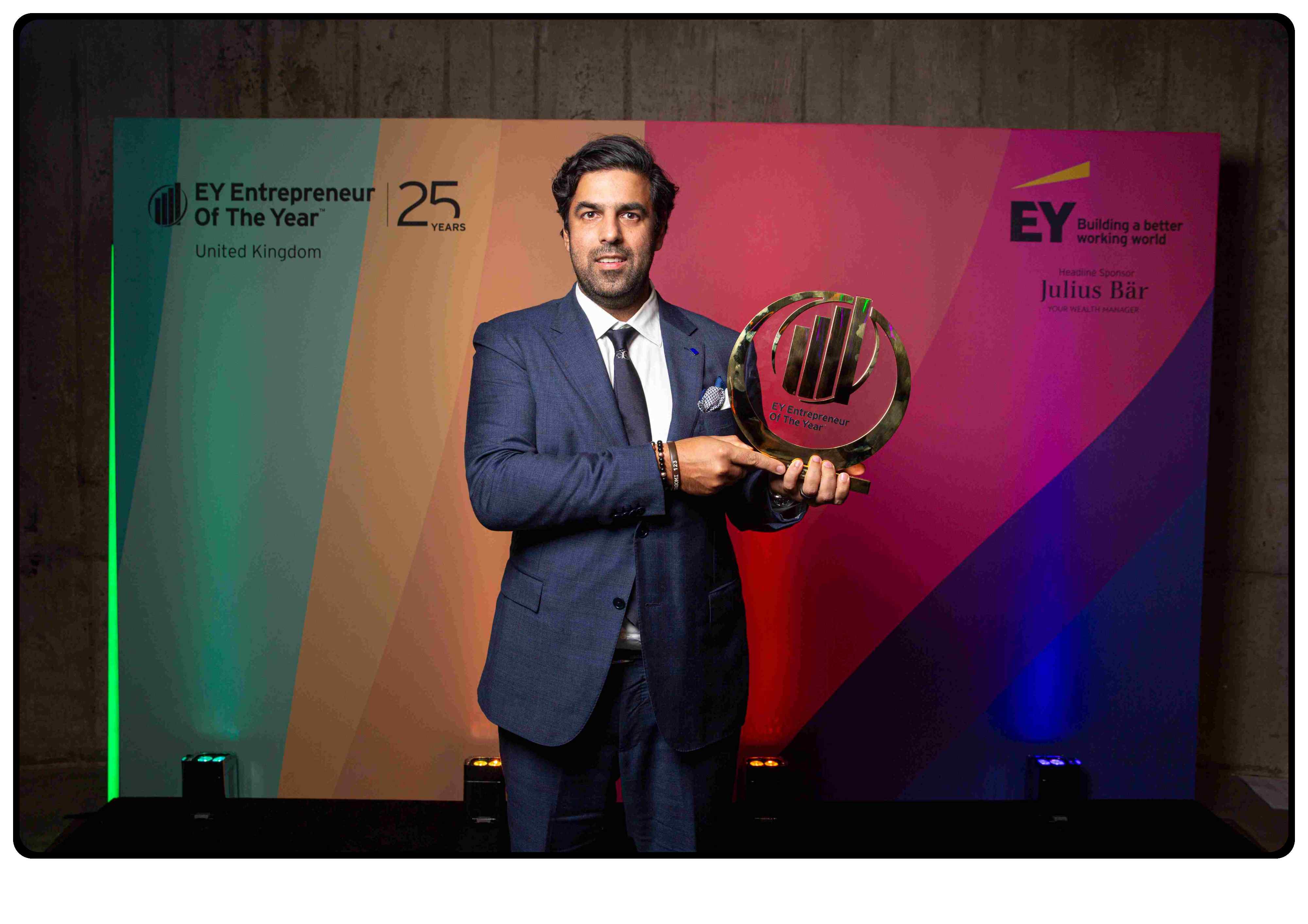 Sachin dev duggal received ey entrepreneur of the year 2023 award